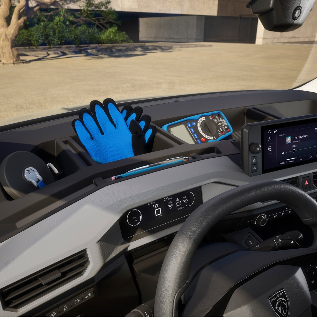 Neuer PEUGEOT Partner Active Armaturenbrett mit integriertem Stauraum